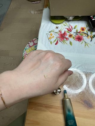 [NEW 탄력유턴 아이크림] AHC 유스 래스팅 리얼 아이크림 포 페이스 — 5점을 준 리뷰어가 2021년 3월 올린 사용 사진