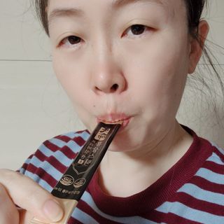 헬스업_천명진프리미엄홍삼스틱_10ml x 30포 — 5점을 준 리뷰어가 2021년 1월 올린 사용 사진