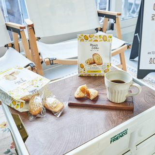 [메종콜리브리] 프랑스 마들렌 메종콜리브리 레몬 마들렌 2팩 — 5점을 준 리뷰어가 2022년 3월 올린 사용 사진