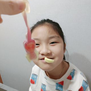 폭신 쫄깃 식감 로맨스, 몽키나나 젤리 8봉지 — 5점을 준 리뷰어가 2021년 3월 올린 사용 사진