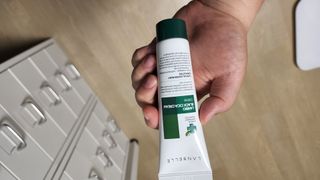 랑벨 랑바이오 블랙 시카 크림 50ml(블랙비 프로폴리스, 시카 4종, 판테놀 10 함유) — 4점을 준 리뷰어가 2022년 7월 올린 사용 사진