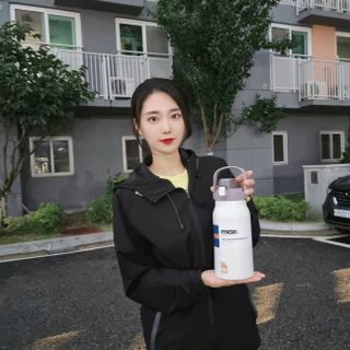 모즈스웨덴 MOZ 스웨덴 316 스텐 대용량 원터치 손잡이 보냉보온병 — 5점을 준 리뷰어가 2023년 8월 올린 사용 사진