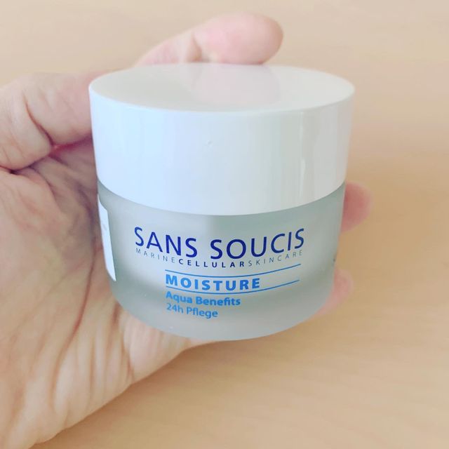 산수시 아쿠아 베네핏 24h 수부지 물광 속건조 수분크림 50ml 리뷰 사진