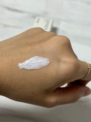 러브모아 향수 고체향수 승무원 고체향수 바르는 향수 니치향수 도손 우드세이지 앤 씨솔트 — 4점을 준 리뷰어가 2022년 12월 올린 사용 사진