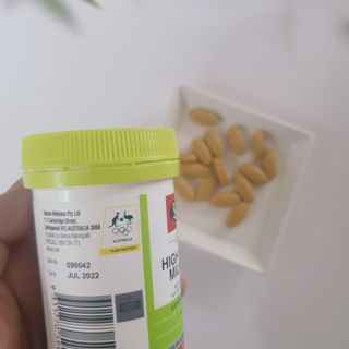 Swisse 스위스 고함량 밀크씨슬 35,000mg 60정 — 5점을 준 리뷰어가 2021년 11월 올린 사용 사진