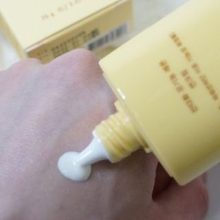 스킨큐어 산다화 유기농 레몬썬크림 — 5점을 준 리뷰어가 2022년 4월 올린 사용 사진