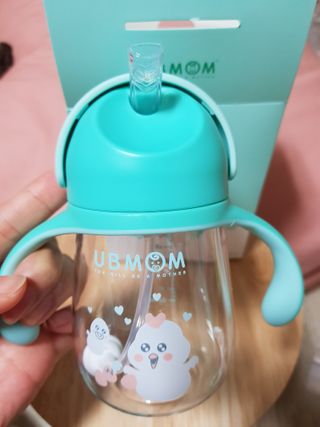 유비맘 트라이탄 코니빨대컵_컬러 랜덤 발송 — 5점을 준 리뷰어가 2021년 1월 올린 사용 사진