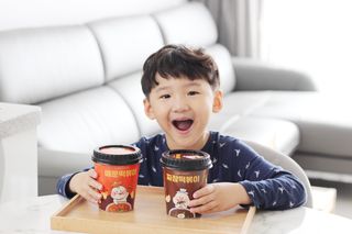 유비쿡 컵떡볶이 매운컵떡볶이2개/ 짜장컵떡볶이 2개  총 4개세트 — 5점을 준 리뷰어가 2021년 4월 올린 사용 사진