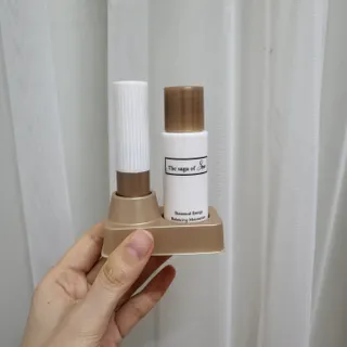 더사가오브수 [사가수] 효혜윤 보태니컬 에너지 에센스인로션 20ml /아이포올 스틱 3g — 5점을 준 리뷰어가 2023년 3월 올린 사용 사진