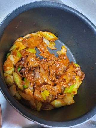 [앤더미트] 더 불맛 북성로 연탄불고기 반반 세트(간장맛 150g,매콤한 맛 150g) — 5점을 준 리뷰어가 2022년 4월 올린 사용 사진