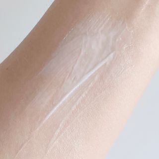 [휴랑] 오미자 2,000알로 피부 생기를 채워주는 밸런싱 크림 — 3점을 준 리뷰어가 2021년 11월 올린 사용 사진