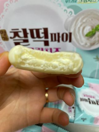 롯데제과 찰떡파이 크림치즈 — 5점을 준 리뷰어가 2021년 6월 올린 사용 사진
