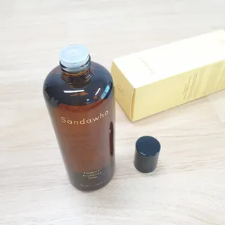 스킨큐어 산다화 비타민c 화이트닝 토너 150ml — 5점을 준 리뷰어가 2021년 12월 올린 사용 사진