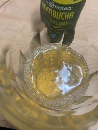 더그레잇티 콤부차 [매일유업] 더그레잇티 44kcal 콤부차 300ml *12개입 (오리지널 6개+베리리치 6개) — 5점을 준 리뷰어가 2023년 8월 올린 사용 사진