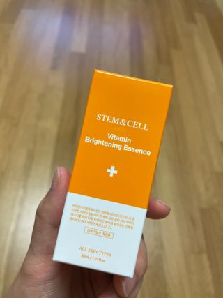 체르엠 스템앤셀 비타민 브라이트닝 에센스 30ml 1개 — 4점을 준 리뷰어가 2021년 8월 올린 사용 사진