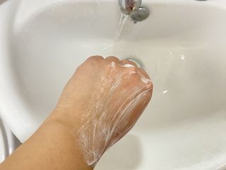 오투에니원 화이트 스완 퍼펙트 폼 클렌징 150g 퍼프증정 — 5점을 준 리뷰어가 2023년 1월 올린 사용 사진