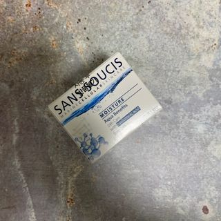산수시 아쿠아 베네핏 24h 수부지 물광 속건조 수분크림 50ml — 5점을 준 리뷰어가 2021년 7월 올린 사용 사진
