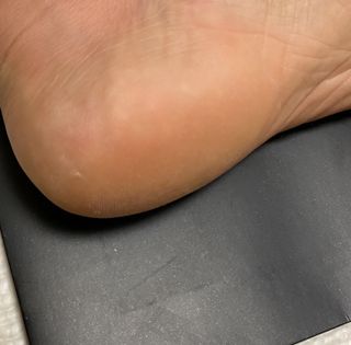 미라클풋 유리발각질제거기 물없이 쓱싹쓱싹 몇번만에 발각질 완벽제거 — 4.5점을 준 리뷰어가 2021년 10월 올린 사용 사진