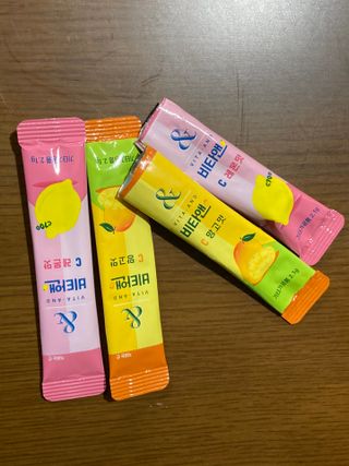 비타앤C 레몬맛, 망고맛 — 5점을 준 리뷰어가 2021년 5월 올린 사용 사진