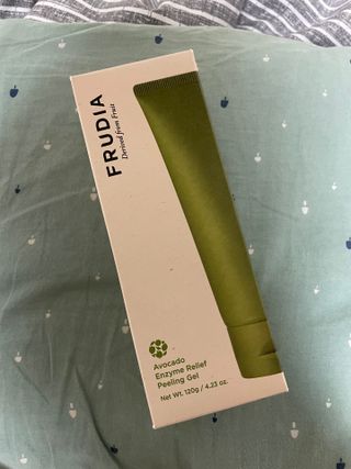 [후르디아] 아보카도 비건 약산성 효소필링젤 — 5점을 준 리뷰어가 2024년 2월 올린 사용 사진