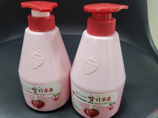 [과일나라] 피부가 마시는 딸기우유 바디클렌저&바디로션 — 5점을 준 리뷰어가 2022년 2월 올린 사용 사진
