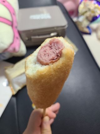 오마뎅 한우핫도그 — 5점을 준 리뷰어가 2021년 5월 올린 사용 사진