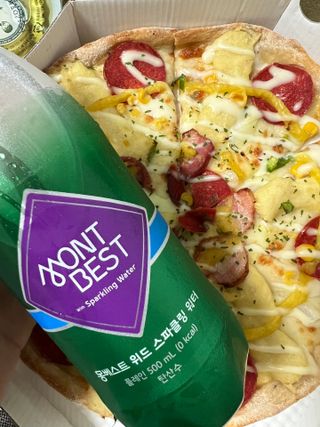 몽베스트 Montbest with Sparkling water Plain 20병 — 5점을 준 리뷰어가 2022년 9월 올린 사용 사진