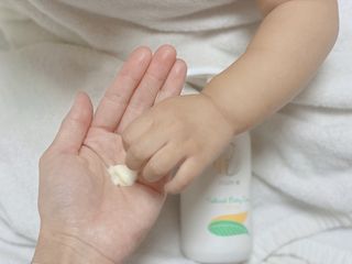mom e 맘이 내추럴 베이비 케어 샴푸앤바스+로션 — 5점을 준 리뷰어가 2021년 1월 올린 사용 사진