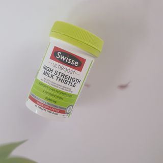 Swisse 스위스 고함량 밀크씨슬 35,000mg 60정 — 5점을 준 리뷰어가 2021년 11월 올린 사용 사진