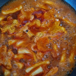 빨간키트 떡볶이 밀키트 2~3인분 매운맛 국물 떡볶이 만들기 쉬운 황금 레시피 분말 소스로 간편한 요리 — 4점을 준 리뷰어가 2021년 10월 올린 사용 사진