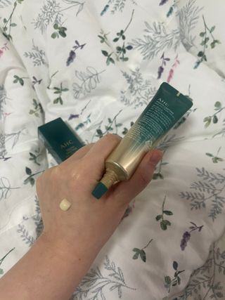 [NEW 탄력유턴 아이크림] AHC 유스 래스팅 리얼 아이크림 포 페이스 — 5점을 준 리뷰어가 2021년 2월 올린 사용 사진