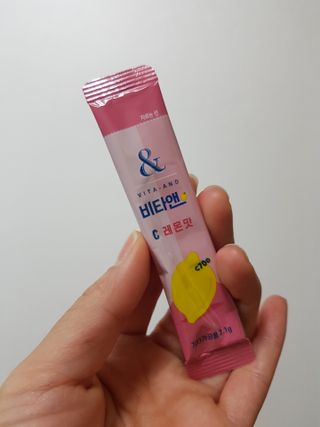 비타앤C 레몬맛, 망고맛 — 5점을 준 리뷰어가 2021년 5월 올린 사용 사진