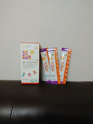 베거스코리아 [콜리케어] 키즈 홍삼콜리 딸기맛 14포 — 5점을 준 리뷰어가 2021년 5월 올린 사용 사진