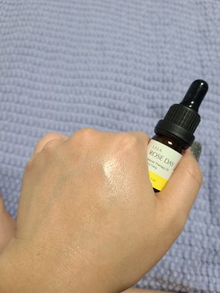 라라로즈데이 시즌2 천연 아로마오일 Y존 케어 속옷향수 이너퍼퓸 5ml  여성의 자존감을 UP시키자 — 5점을 준 리뷰어가 2021년 10월 올린 사용 사진