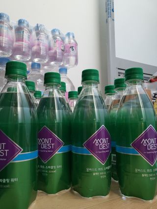 몽베스트 Montbest with Sparkling water Plain 20병 — 5점을 준 리뷰어가 2022년 5월 올린 사용 사진