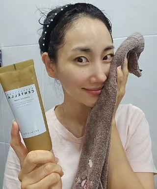 스킨1004 [SKIN1004] 마다가스카르 센텔라 앰플 폼 125ml — 4.5점을 준 리뷰어가 2024년 8월 올린 사용 사진