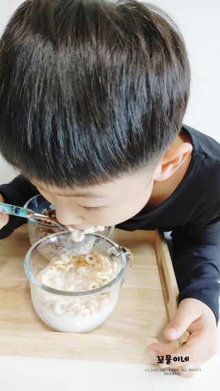 씨알푸드 뽀로로 시리얼 3종 — 5점을 준 리뷰어가 2022년 2월 올린 사용 사진