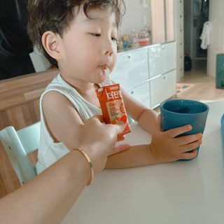 [롯데칠성] 야채듬뿍 더'진한 [롯데칠성] 야채는 이제 COLORFULL! 야채듬뿍  더 진한 레드 4개 +퍼플 4개 (총 8개) — 5점을 준 리뷰어가 2023년 6월 올린 사용 사진