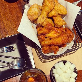 [교촌치킨 영등포역점] 치킨 메뉴 중 택1 — 5점을 준 리뷰어가 2021년 1월 올린 사용 사진