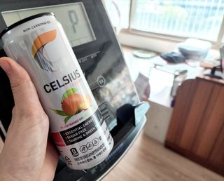 셀시어스 오리지널 325ml 에너지 비타민 피트니스 드링크(24can) 다이어트 음료 — 4.5점을 준 리뷰어가 2022년 5월 올린 사용 사진