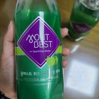 몽베스트 Montbest with Sparkling water Lime20병 — 5점을 준 리뷰어가 2021년 10월 올린 사용 사진