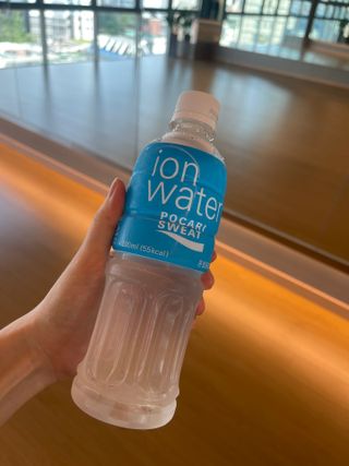 [동아오츠카] 포카리스웨트  500ml PET + 이온워터 500ml PET — 5점을 준 리뷰어가 2025년 7월 올린 사용 사진