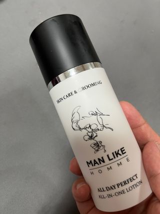 소담스퀘어 상암 [맨라이크옴므] 올데이 퍼펙트 올인원 로션 — 4점을 준 리뷰어가 2022년 11월 올린 사용 사진