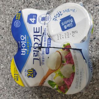 매일바이오 그릭요거트 오리지널 플레인 4개, 로스터리 커피믹스 4개 — 4점을 준 리뷰어가 2021년 12월 올린 사용 사진