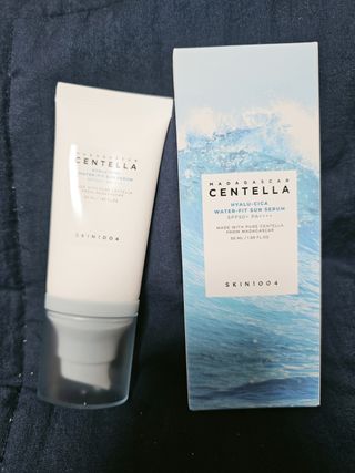 [스킨1004] 마다가스카르 센텔라 히알루-시카 워터핏 선세럼 50ml — 5점을 준 리뷰어가 2024년 5월 올린 사용 사진