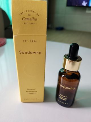 스킨큐어 산다화 비타민c 화이트닝 에센스 30ml — 5점을 준 리뷰어가 2023년 7월 올린 사용 사진