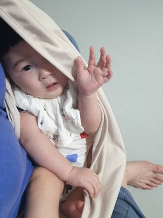 베베누보 다이얼핏 밀착 아기띠 더 이지슬링 Lv1 — 5점을 준 리뷰어가 2021년 5월 올린 사용 사진