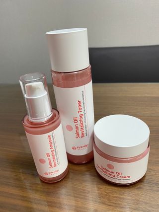 아이앤립 / EYENLIP 아이앤립 연어오일 리바이탈라이징 토너+앰플+크림 3종 세트 — 5점을 준 리뷰어가 2021년 5월 올린 사용 사진