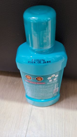 30초 후 눈으로 확인하는 헬리덴티 프라글린스 가글 — 4점을 준 리뷰어가 2021년 6월 올린 사용 사진