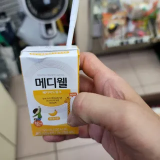 메디웰 페디아드링크 미니 바나나맛 — 5점을 준 리뷰어가 2022년 8월 올린 사용 사진